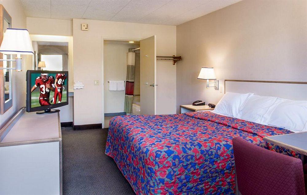 Travelodge By Wyndham Πεόρια Εξωτερικό φωτογραφία