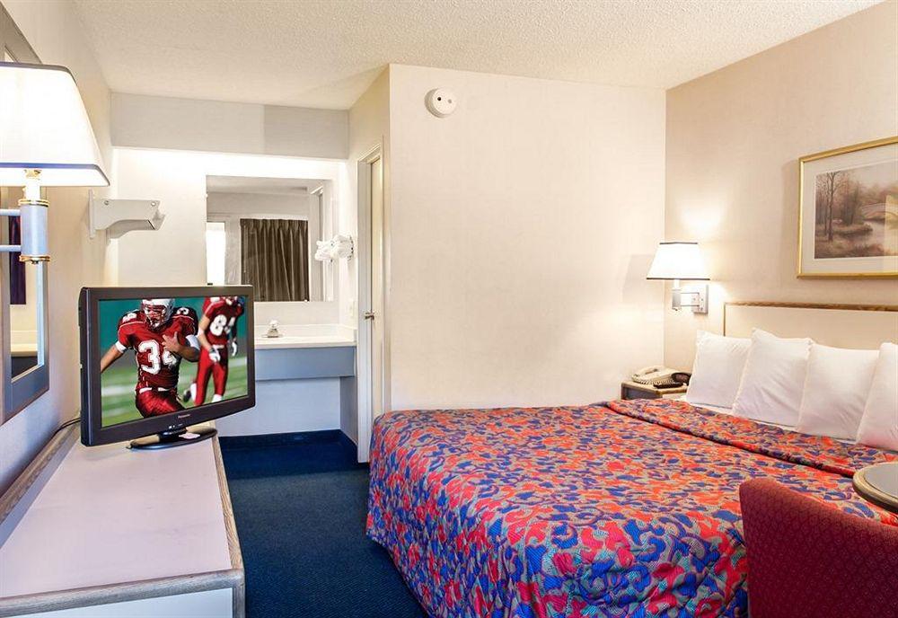 Travelodge By Wyndham Πεόρια Εξωτερικό φωτογραφία