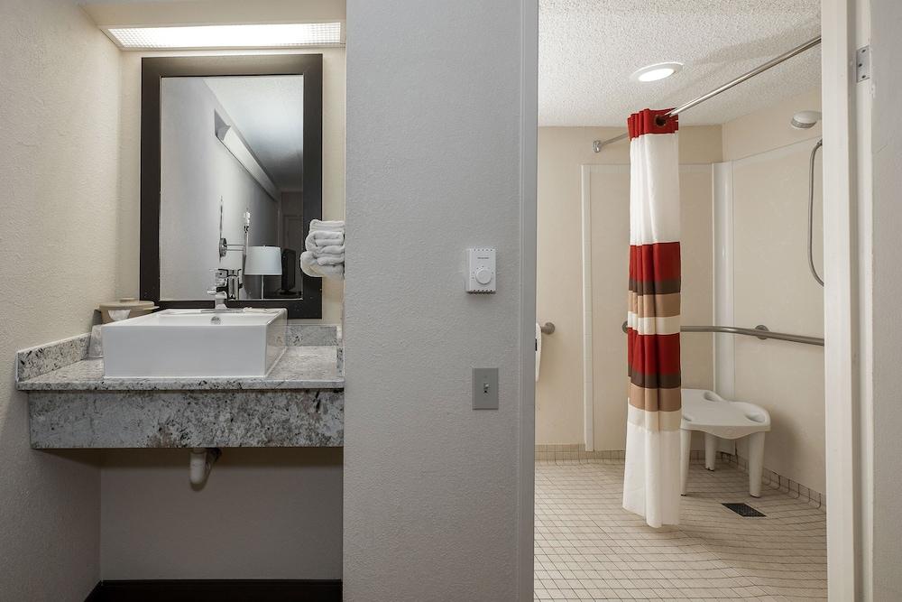 Travelodge By Wyndham Πεόρια Εξωτερικό φωτογραφία