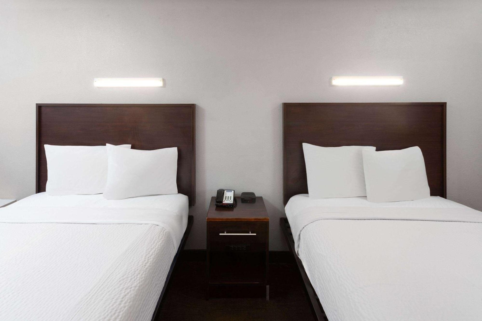 Travelodge By Wyndham Πεόρια Εξωτερικό φωτογραφία