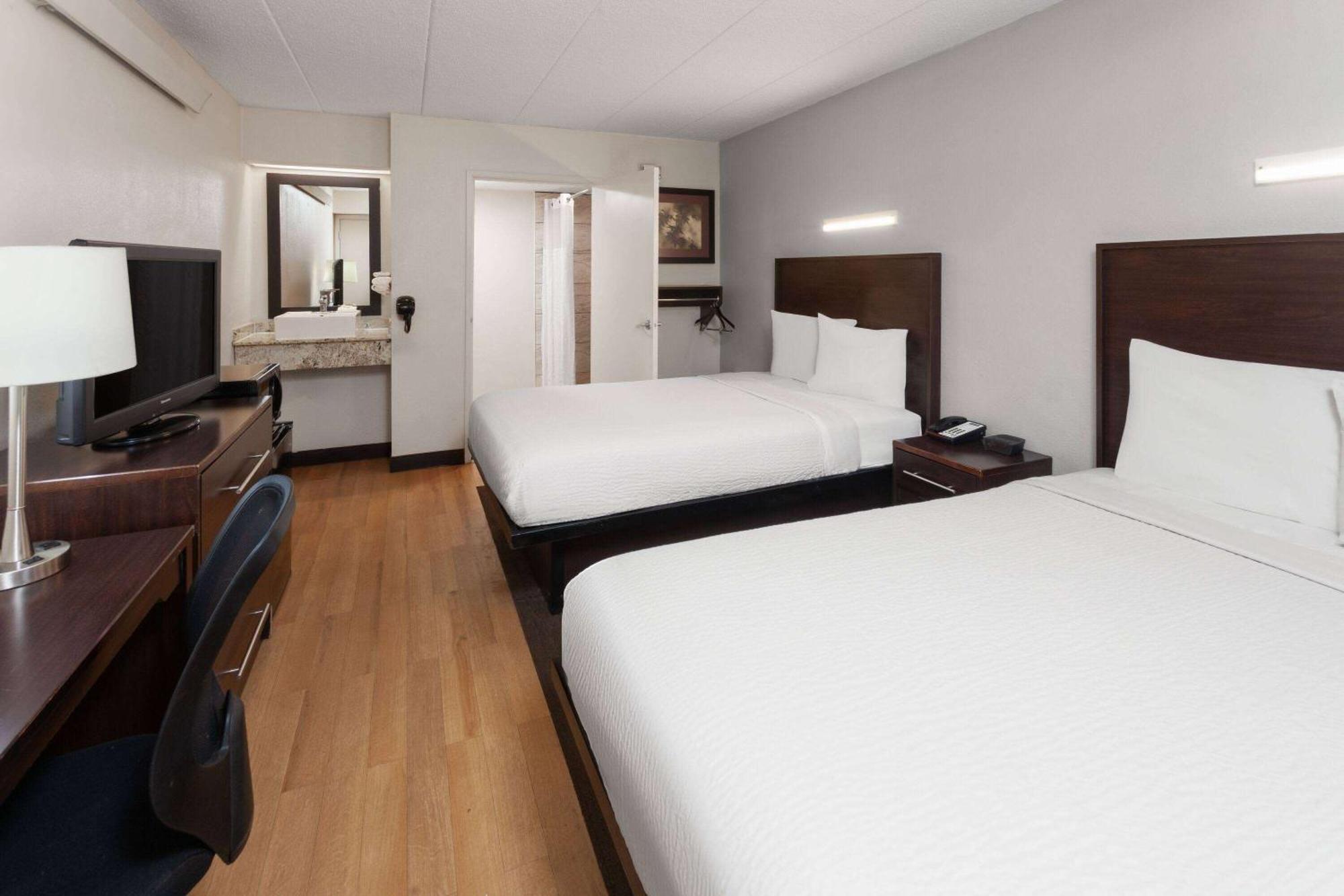 Travelodge By Wyndham Πεόρια Εξωτερικό φωτογραφία