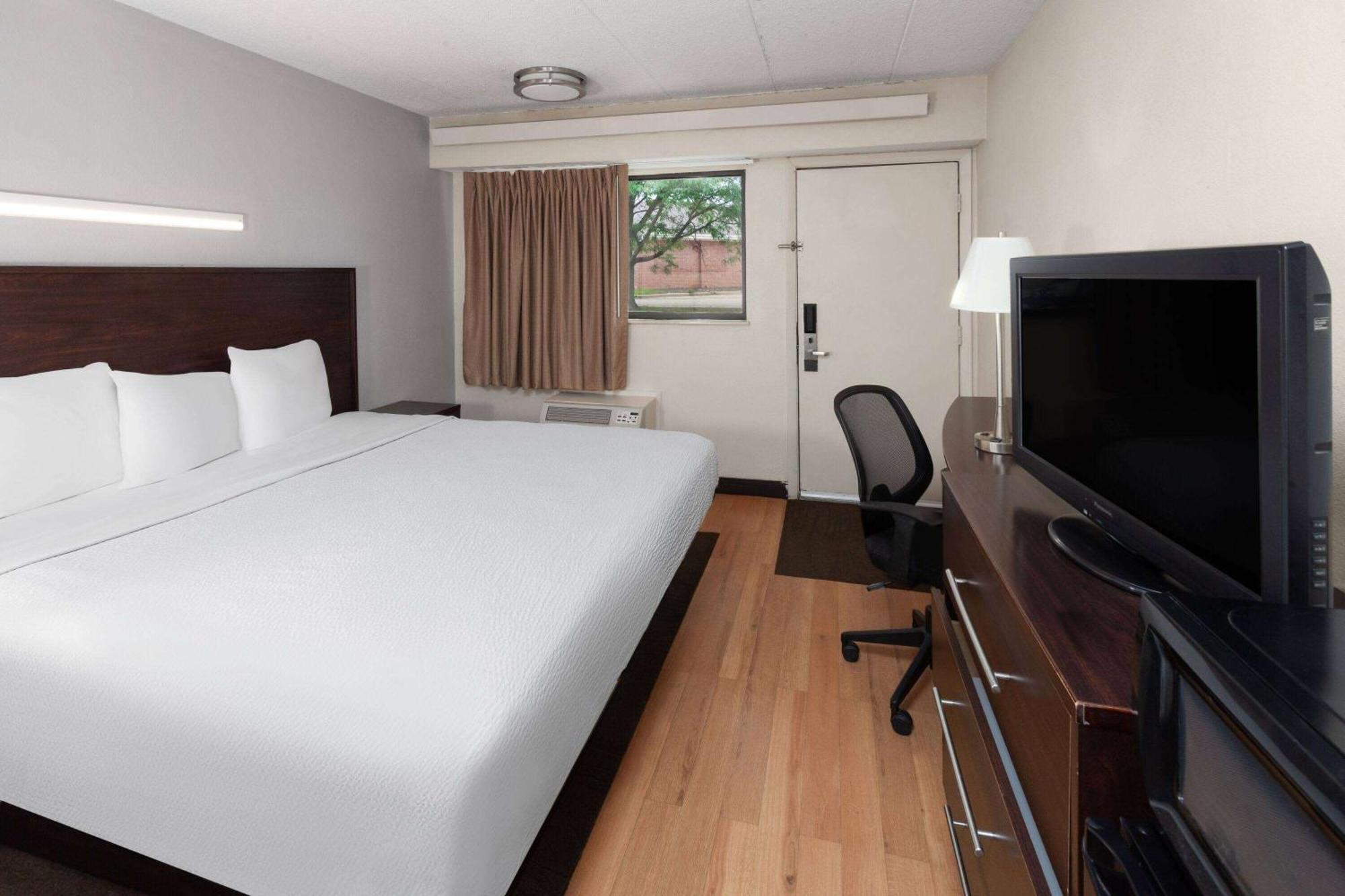 Travelodge By Wyndham Πεόρια Εξωτερικό φωτογραφία