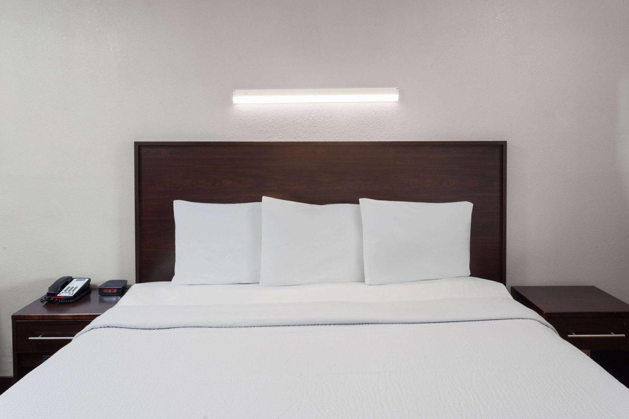 Travelodge By Wyndham Πεόρια Εξωτερικό φωτογραφία