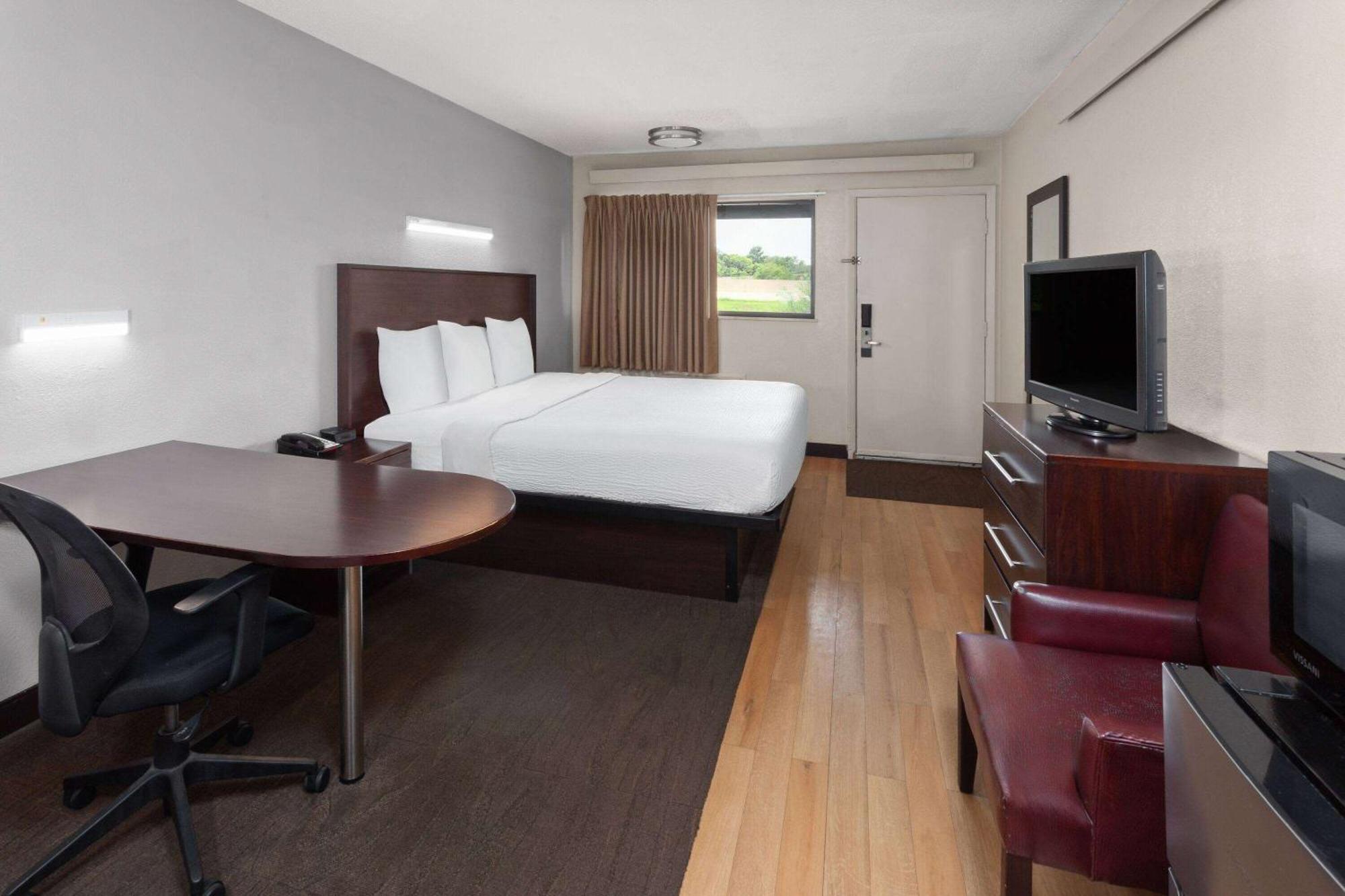Travelodge By Wyndham Πεόρια Εξωτερικό φωτογραφία
