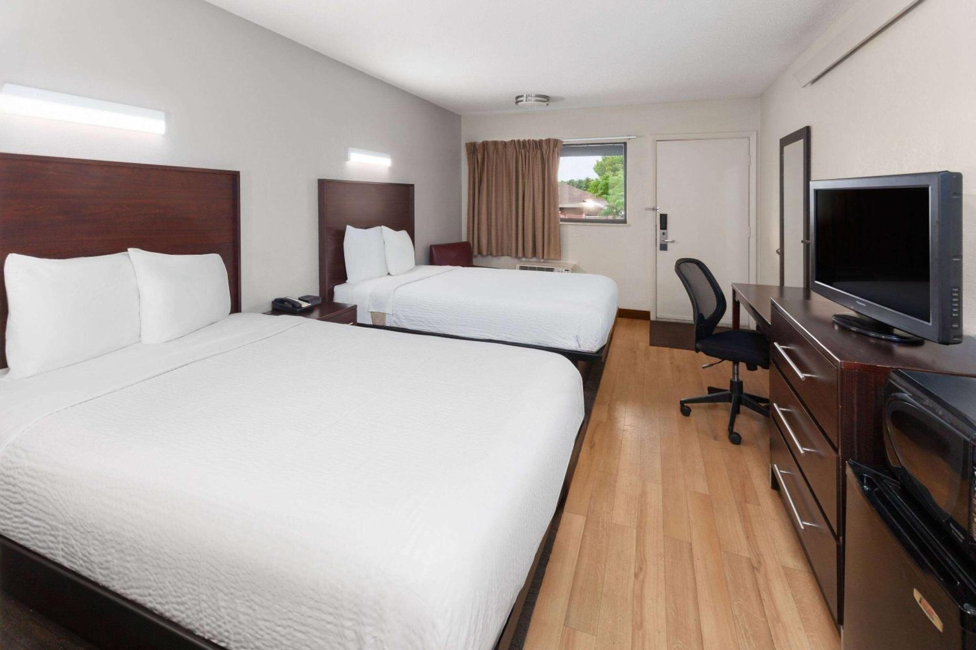 Travelodge By Wyndham Πεόρια Εξωτερικό φωτογραφία