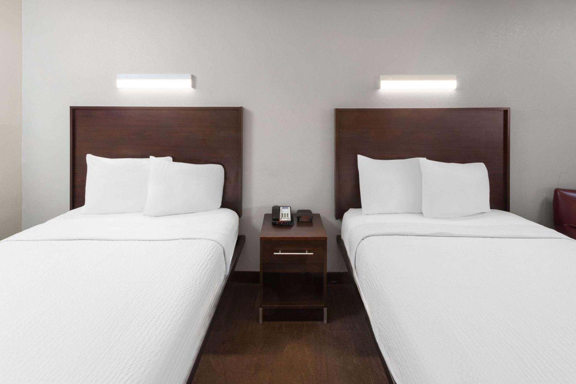 Travelodge By Wyndham Πεόρια Εξωτερικό φωτογραφία
